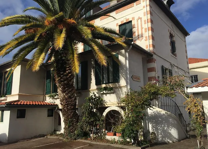 Hôtel-Résidence Le Grillon